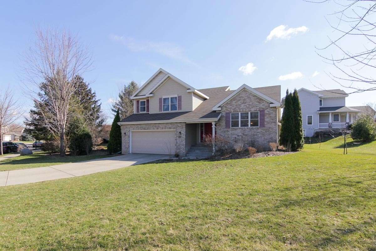 815 Hummingbird Ct