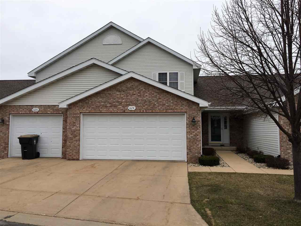 624 Village Ln