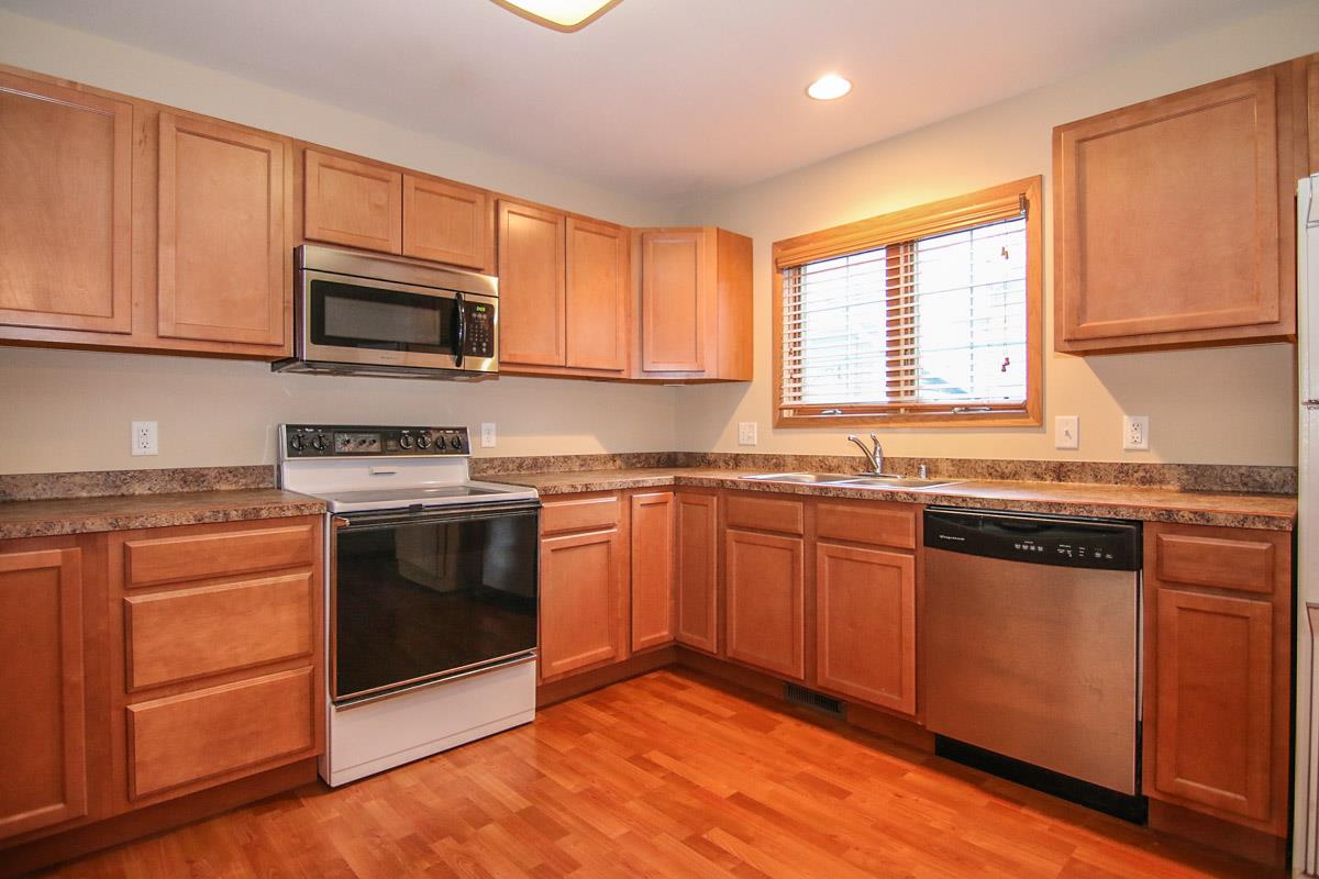 624 Village Ln