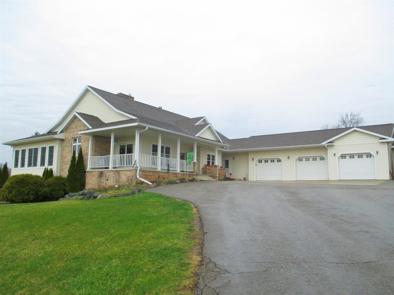 2155 SPRING ROSE RD, Verona, WI 53593