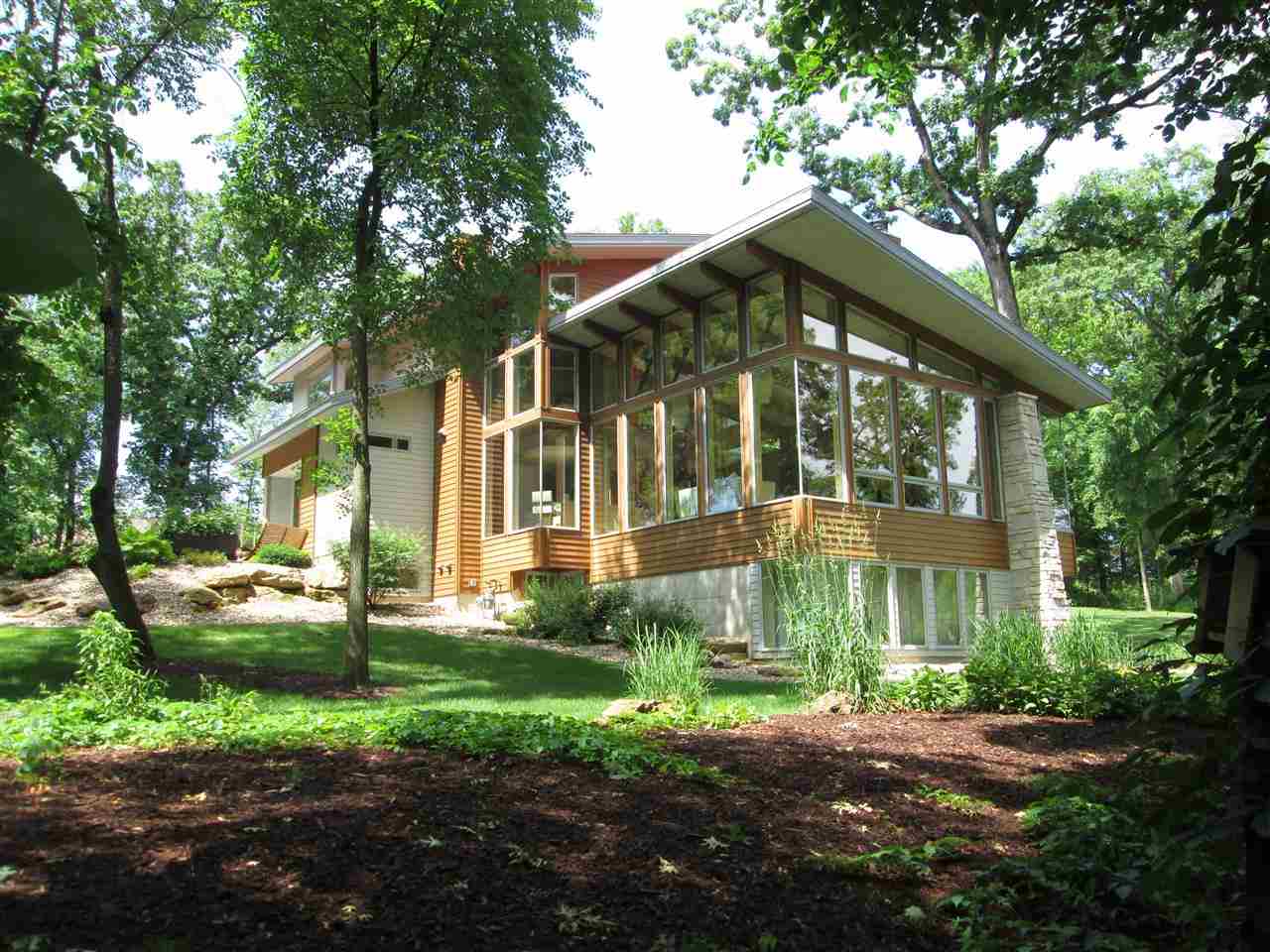 3359 Timber Ln, Middleton, WI 53593