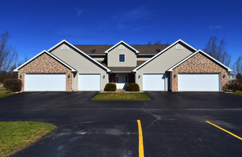 9008 Dominus Ln