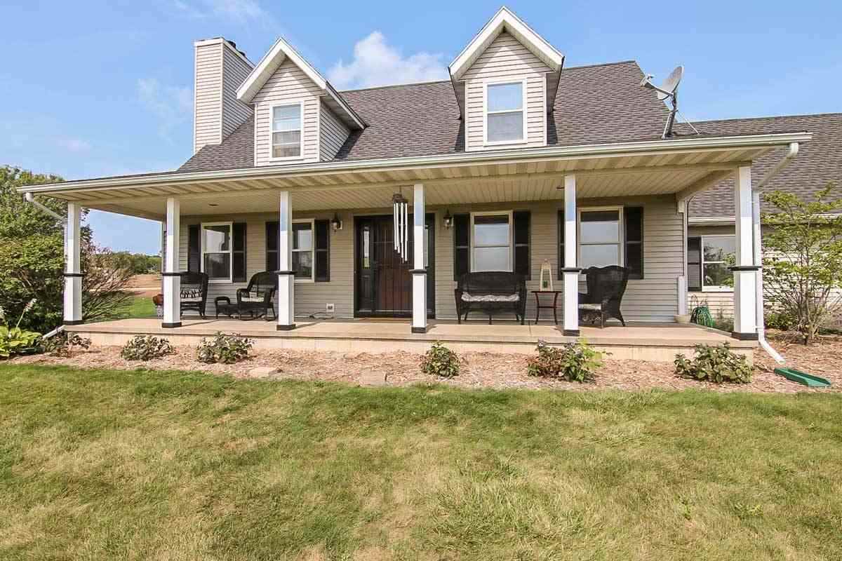 272 E Whispering Pines Way