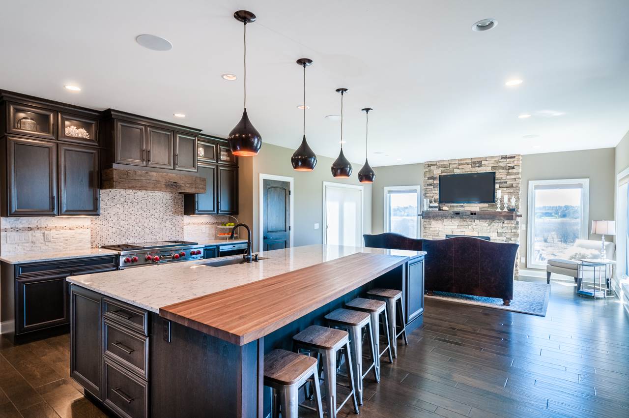 1120 Ireland Dr, Waunakee, WI 53597