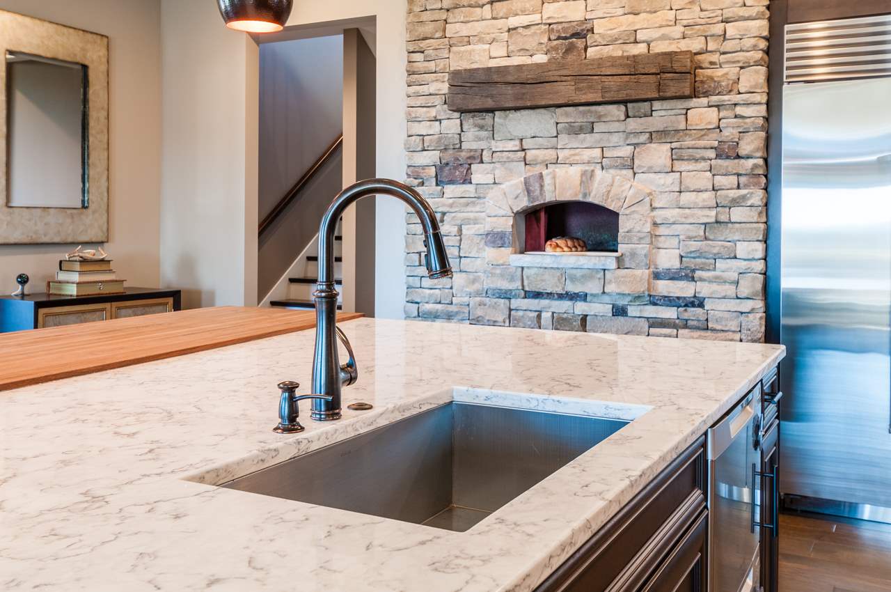 1120 Ireland Dr, Waunakee, WI 53597