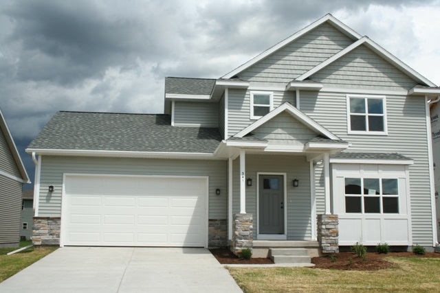 1409 Emerald Court