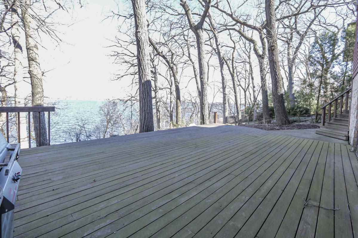 3334 LAKE MENDOTA DR, Madison, WI 53705