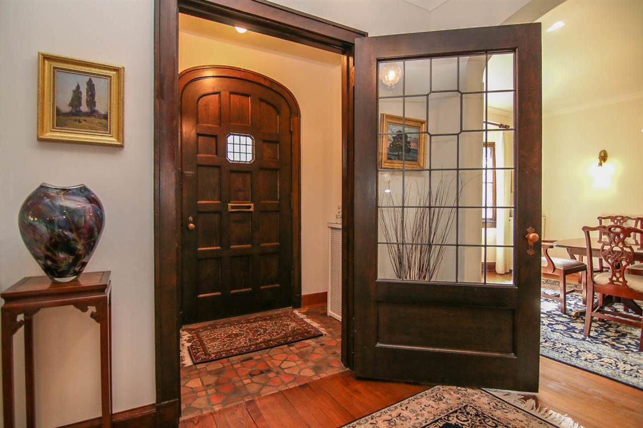 726 ONEIDA PL, Madison, WI 53711