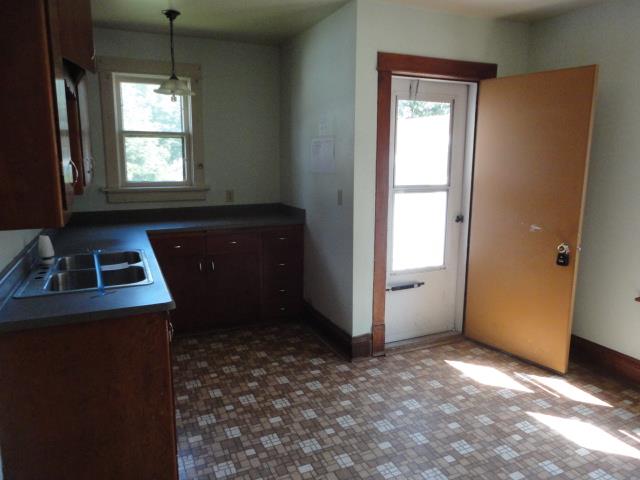 113 La Crosse StBeaver Dam, WI, 53916Dodge County
