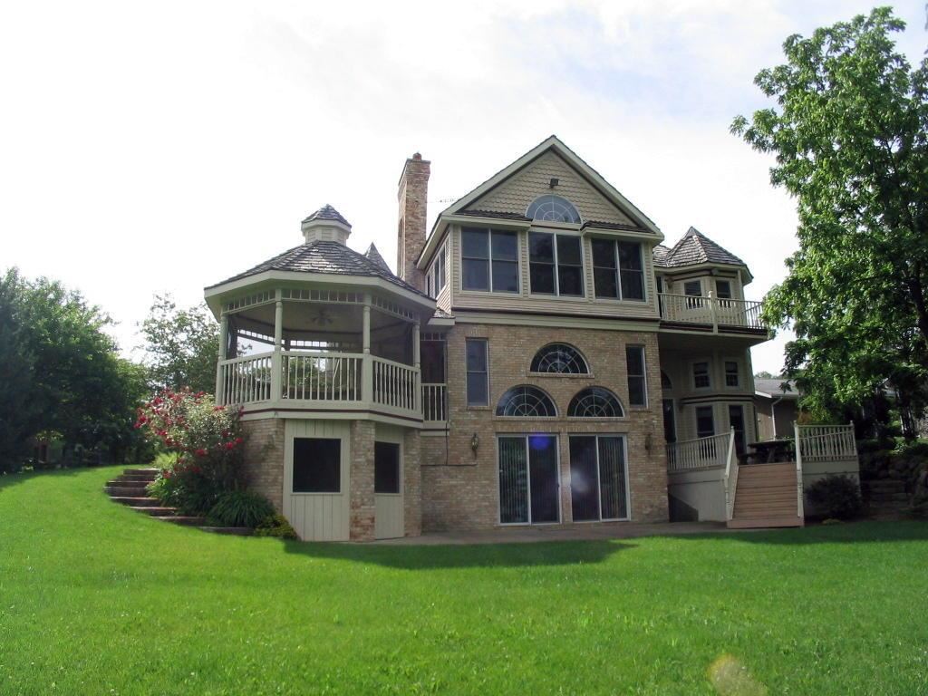 W2240 Oakwood Ave, Green Lake, WI 53946