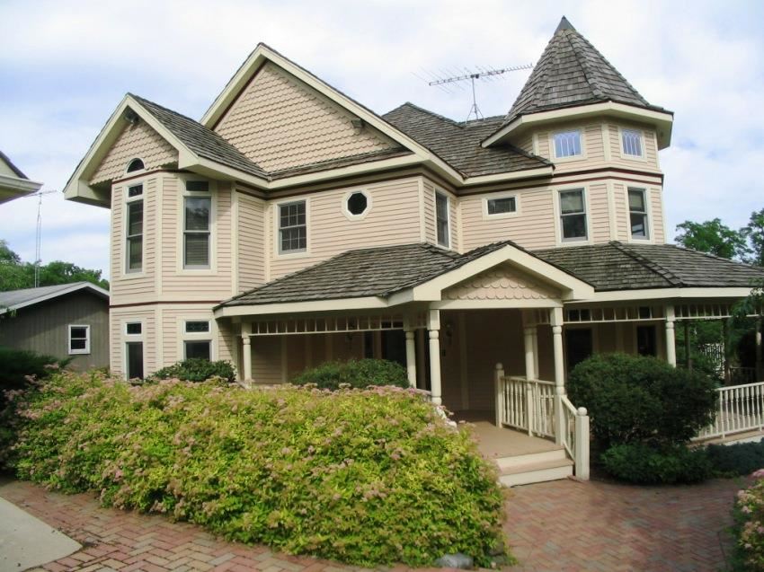 W2240 Oakwood Ave, Green Lake, WI 53946
