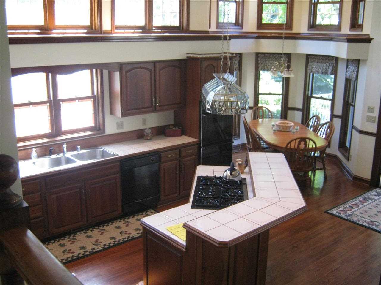W2240 Oakwood Ave, Green Lake, WI 53946