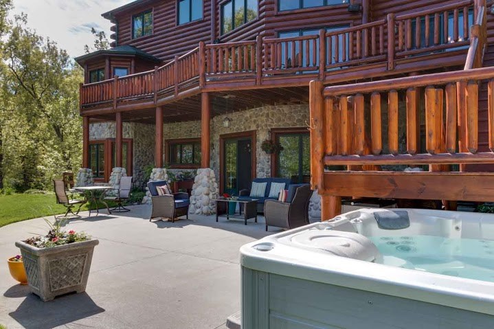W4594 SOUTH SHORE RD, Mauston, WI 53948