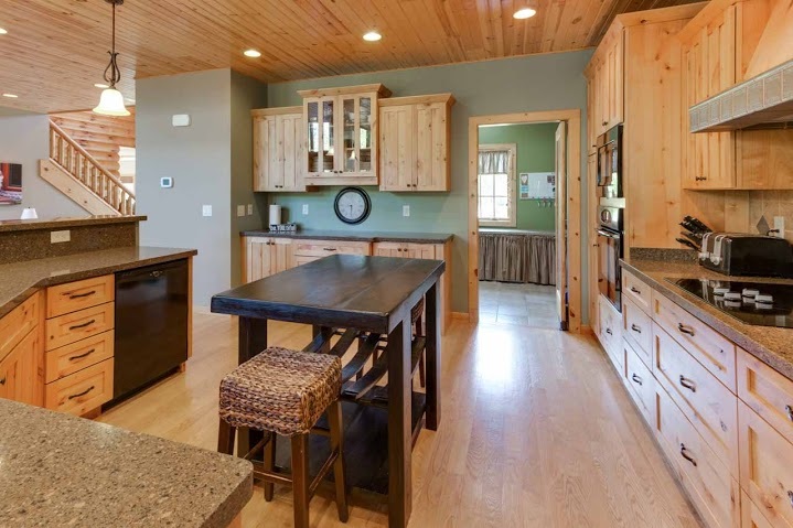 W4594 SOUTH SHORE RD, Mauston, WI 53948