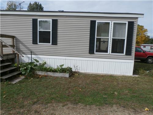 Duck Inn Mobile Home Park W- 649Perch StreeiMontello, WI 53949