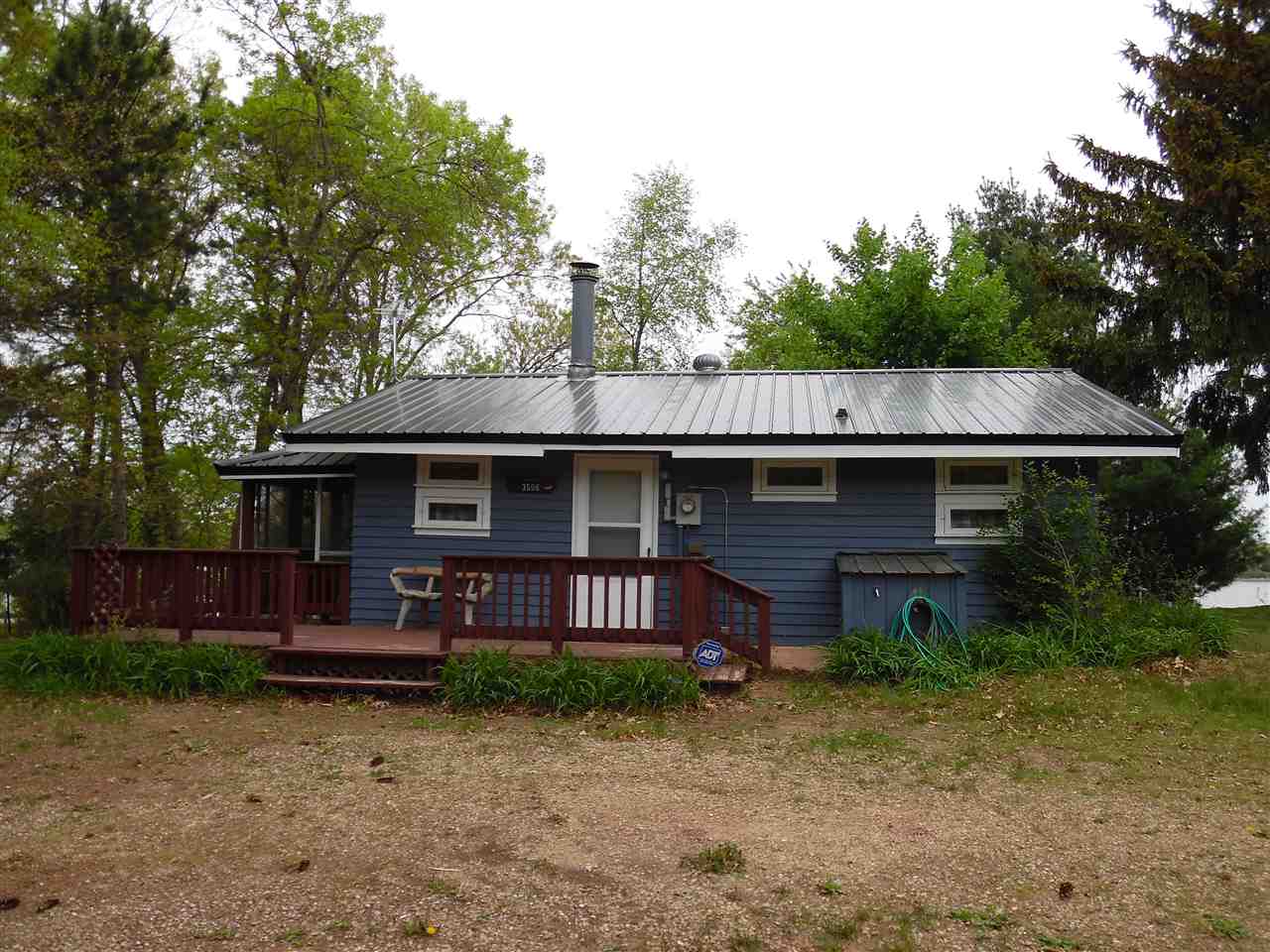 37 W Montello St