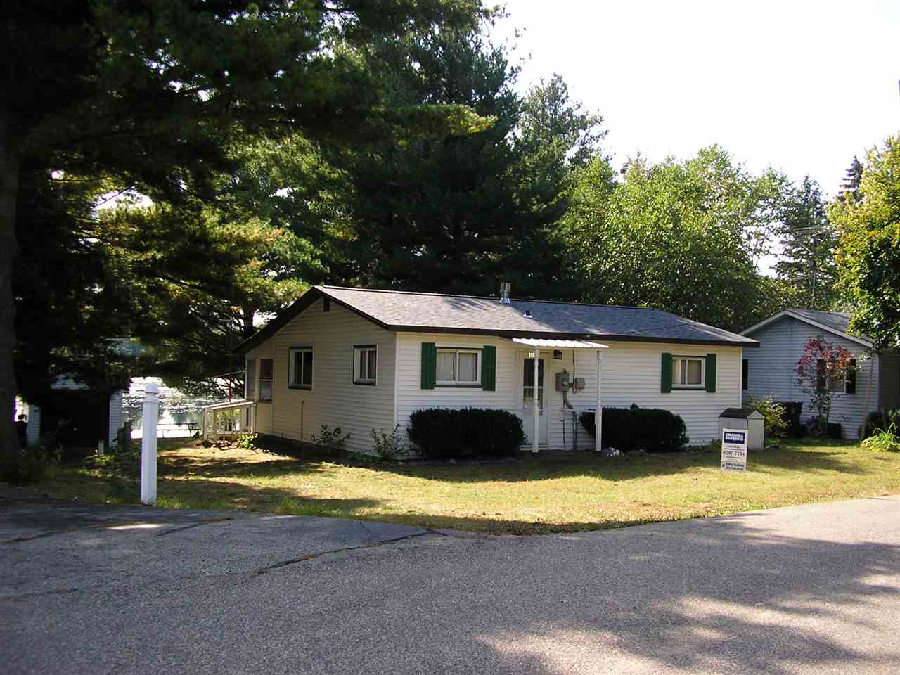 W414 Riverview Dr