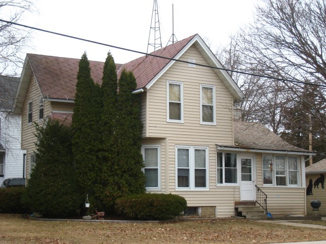 502 S West St