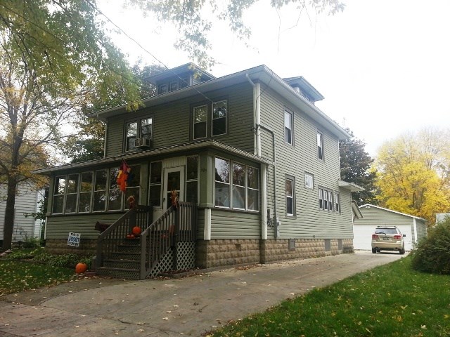 180 Harmsen Ave
