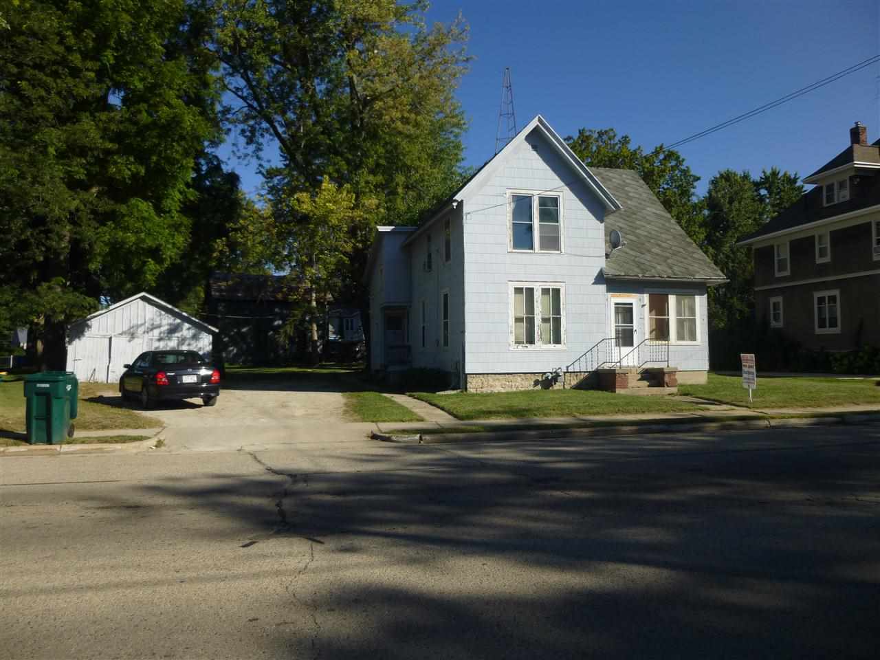 711 W Lincoln St