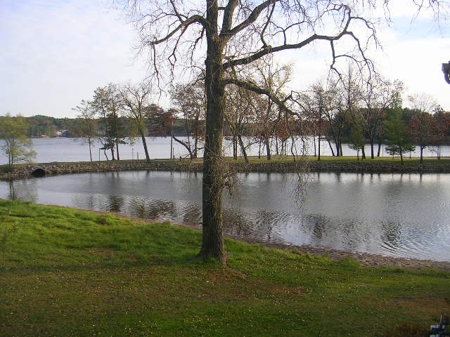 1204 E Hiawatha Dr