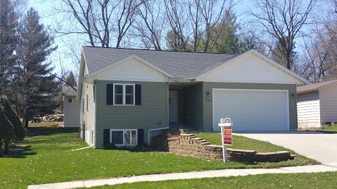 1172 N Gale Dr