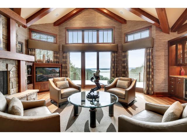227 Cedar Drive W, Hudson, WI 54016