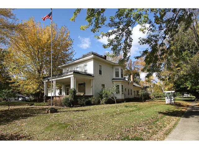 313 W 2Nd St
