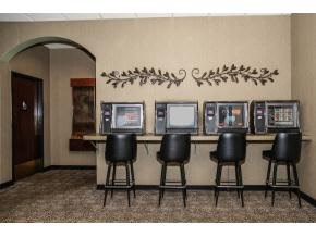 1727 Freedom Rd, Little Chute, WI 54140