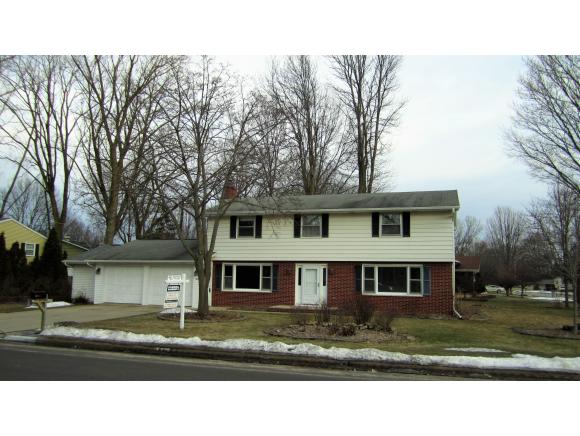 176 Golf Course Dr