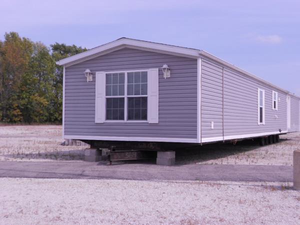 722 Green Bay Rd.