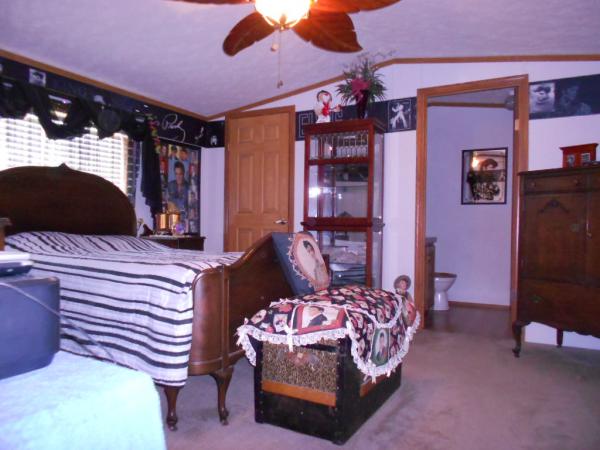 722 Green Bay Rd.