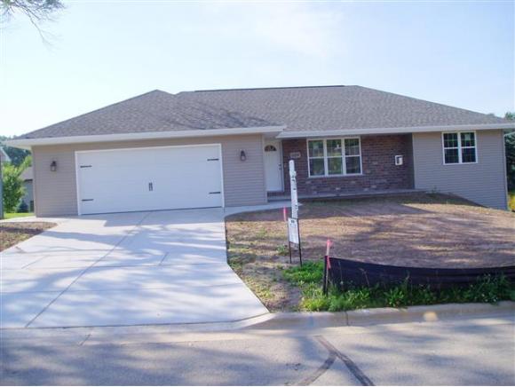 1881 Deer Trail Ct
