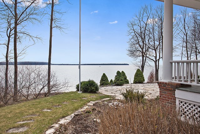 4751 Bay Shore Dr, Sturgeon Bay, WI 54235