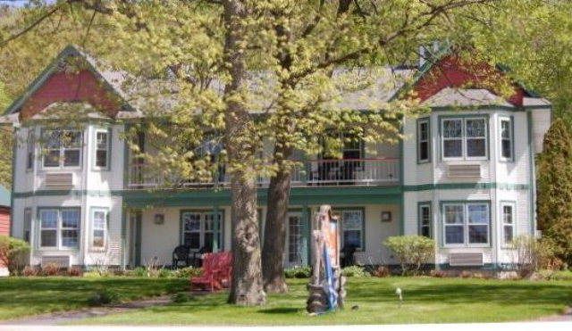 3224 Lake Forest Park Rd