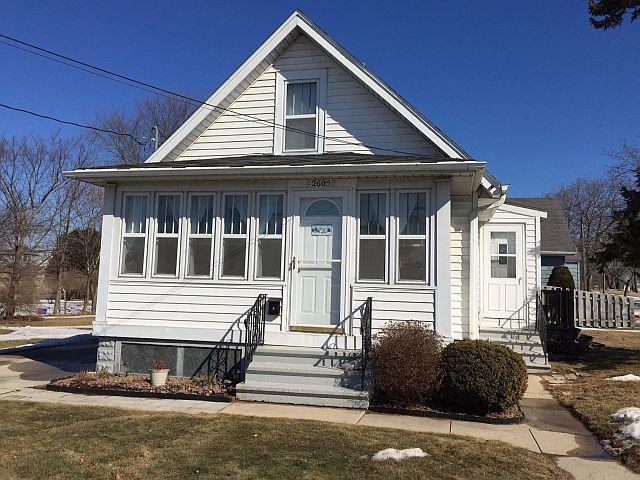2605 Forest Ave