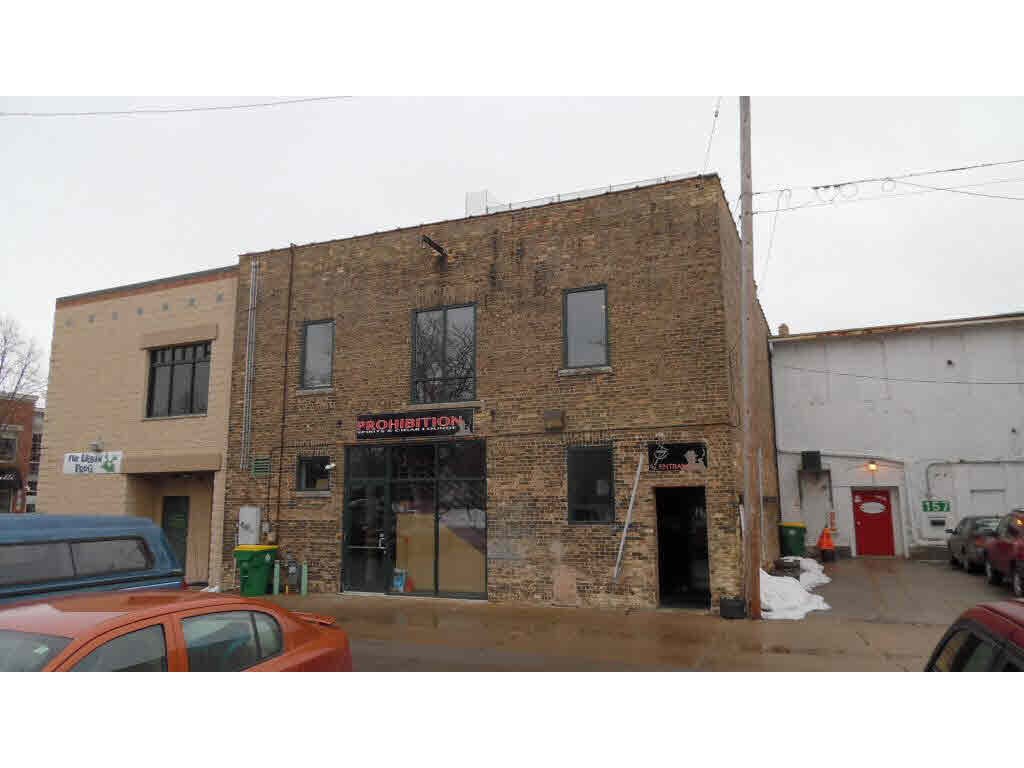 159 N Broadway St, Green Bay, WI 54303