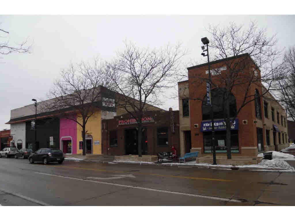 159 N Broadway St, Green Bay, WI 54303