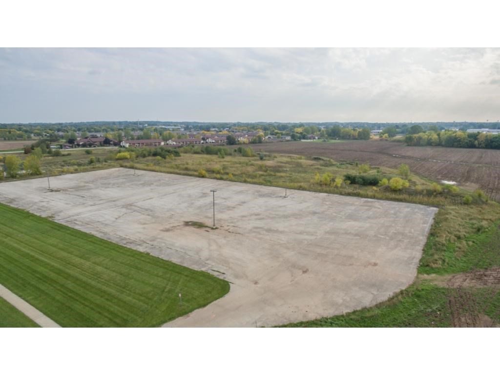 1401 Bellevue St, Green Bay, WI 54311