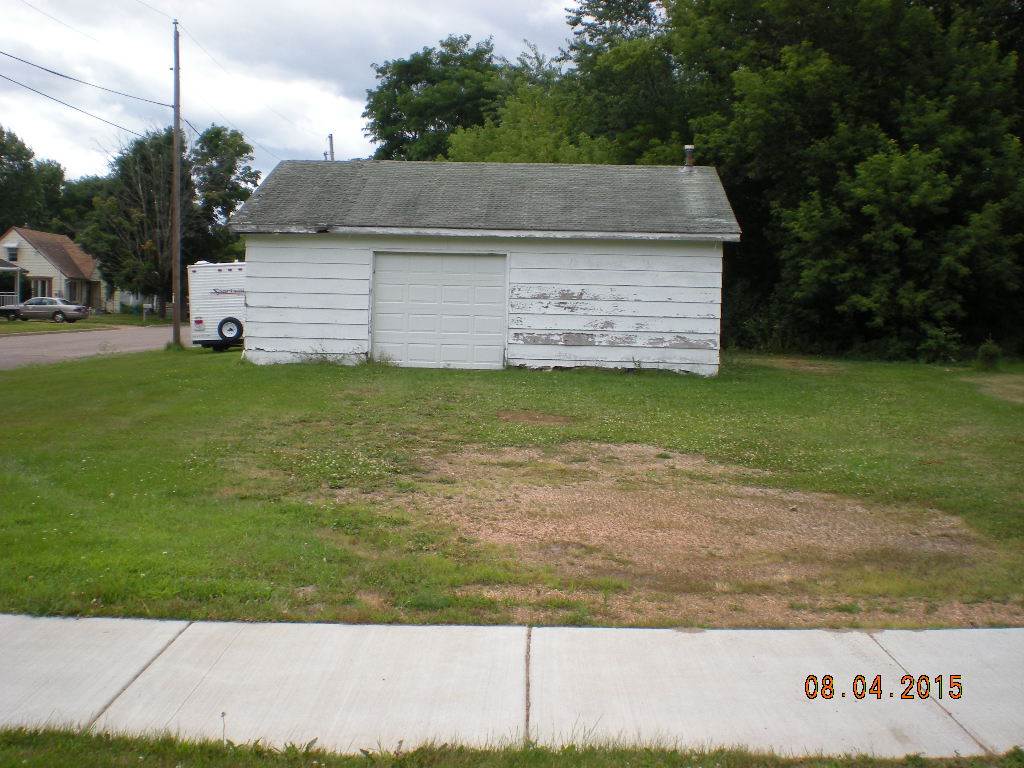 916 Lakeside Street