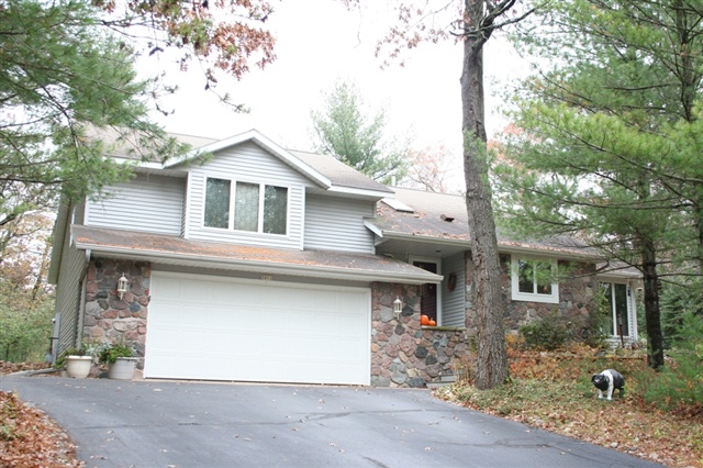 3911 Brookwood Ln