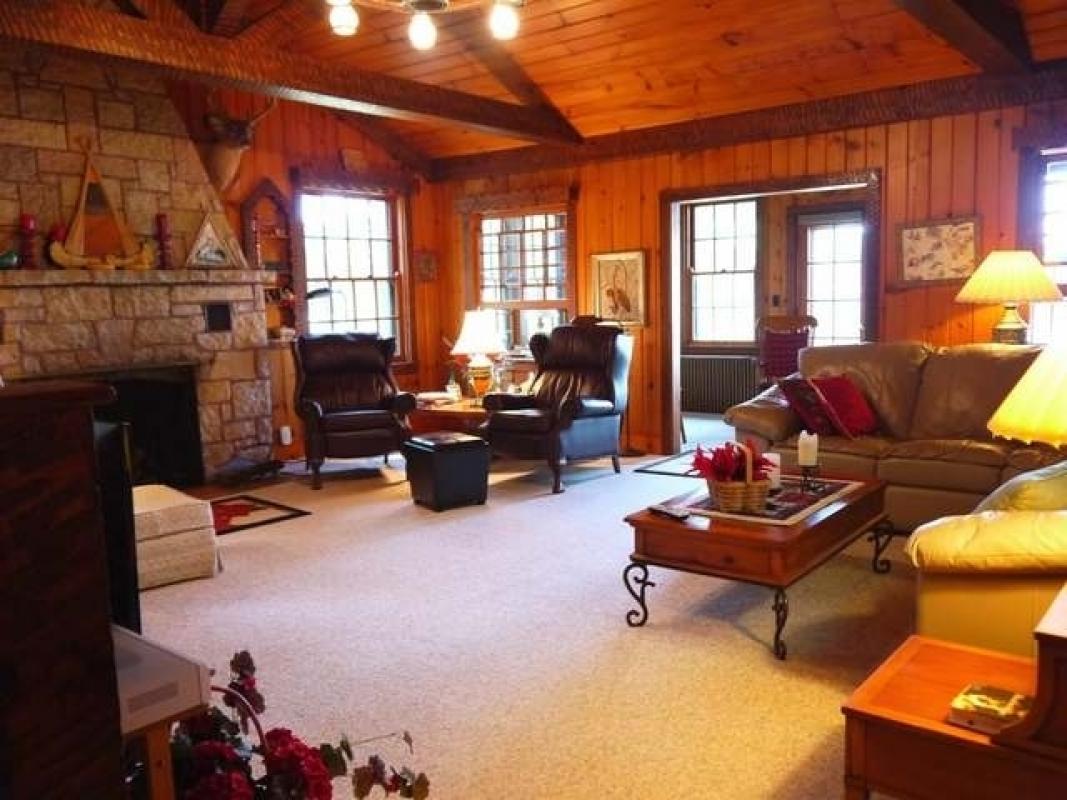 1519 SILVER LAKE RD, Eagle River, WI 54521