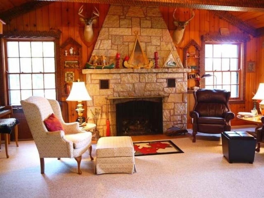 1519 SILVER LAKE RD, Eagle River, WI 54521