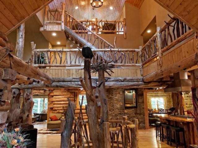 1002 DYERS LN, Eagle River, WI 54521