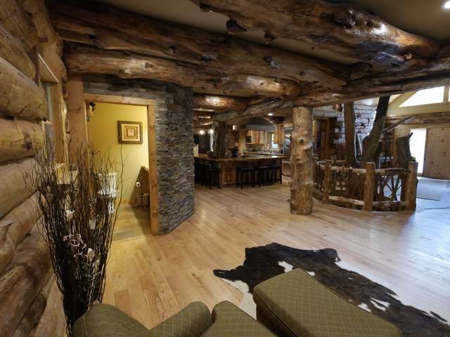 1002 DYERS LN, Eagle River, WI 54521