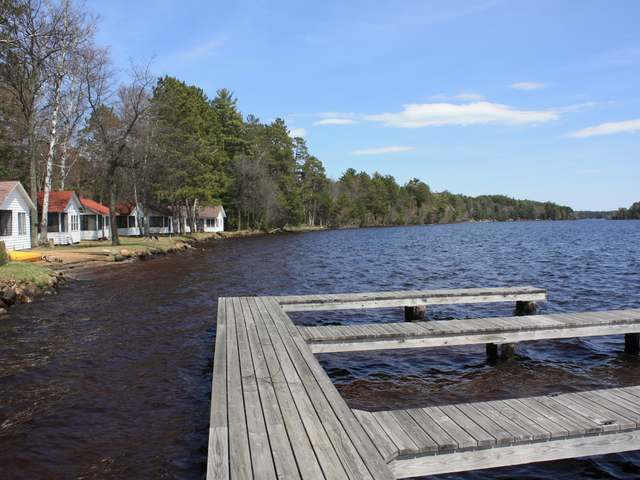 1800 EAGLE PARK LN, Eagle River, WI 54521