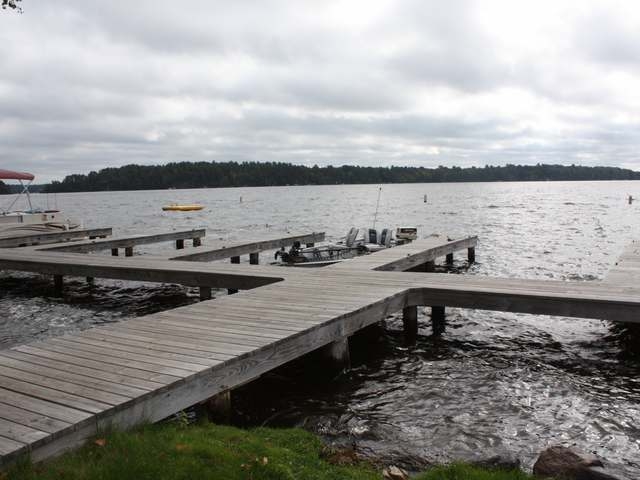 1800 EAGLE PARK LN, Eagle River, WI 54521