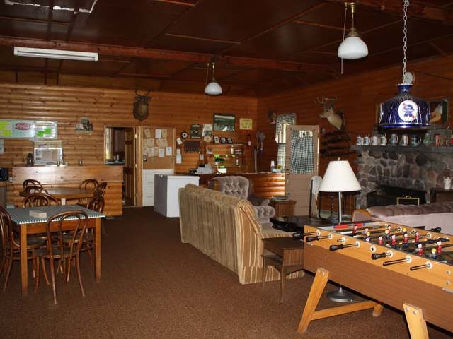 1800 EAGLE PARK LN, Eagle River, WI 54521