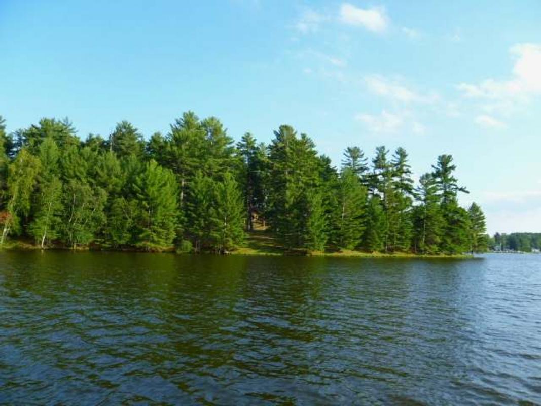 4429 Mitchell Point Rd., Eagle River, WI 54521
