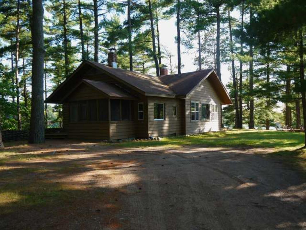 4429 Mitchell Point Rd., Eagle River, WI 54521